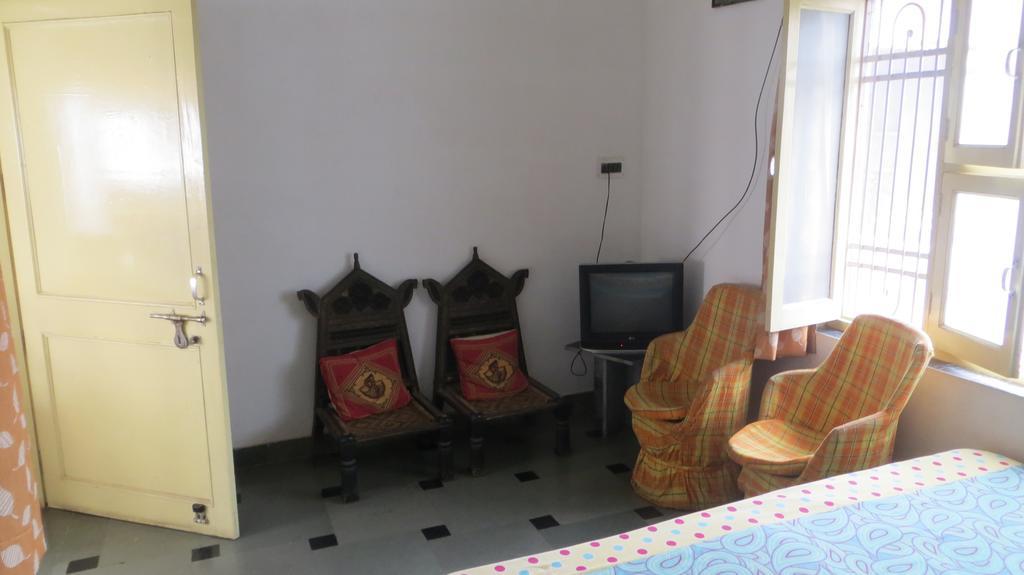 Udai Haveli Guest House Udaipur Bilik gambar